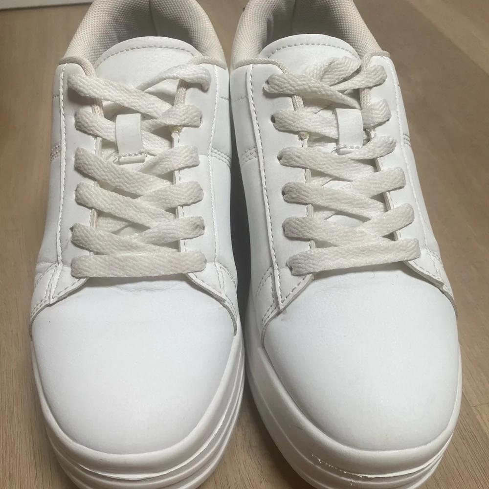 Nasty Gal Women’s White‎ Wedge Platform Sneakers EU 36 US 6